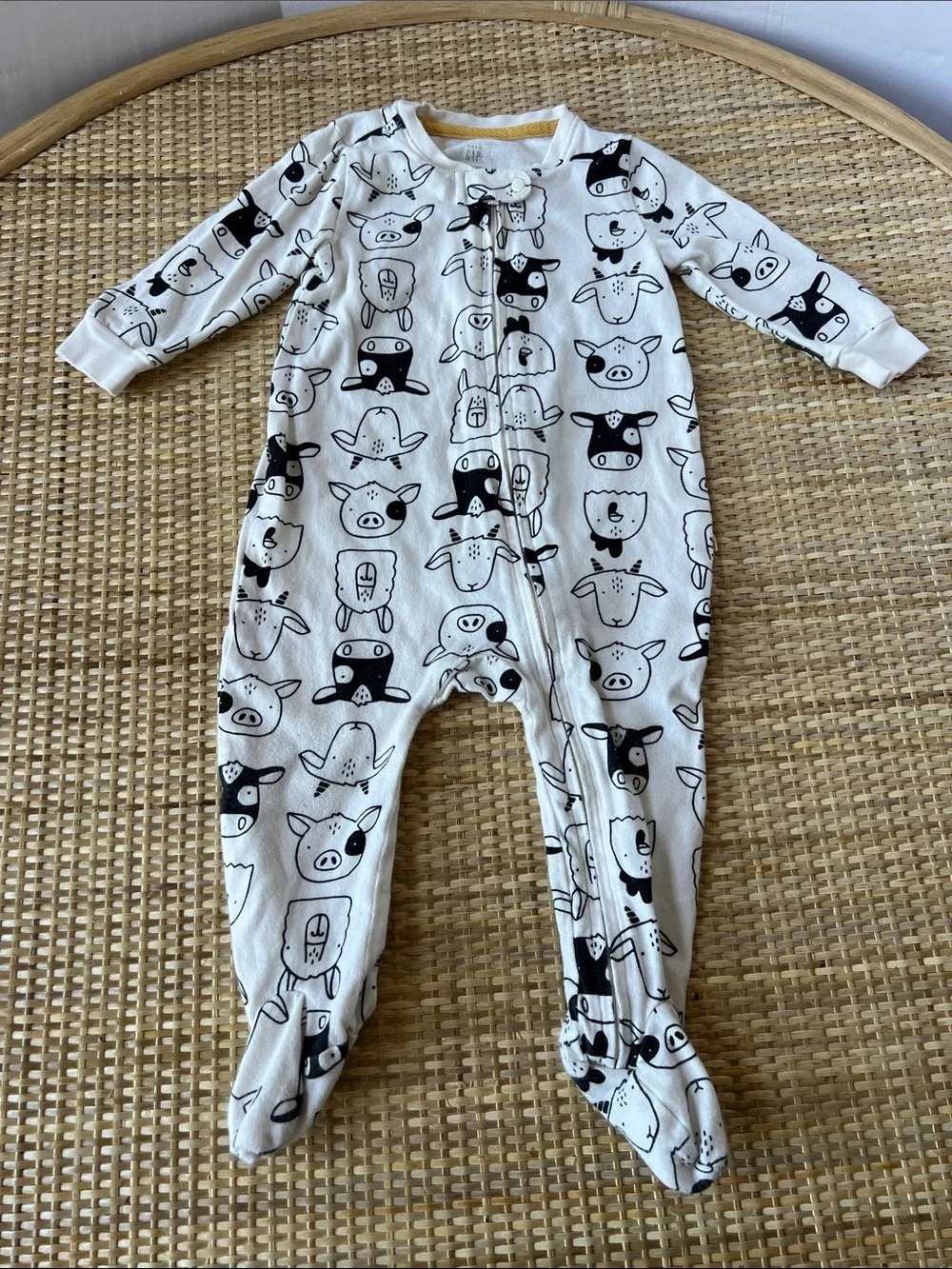 Baby Gap Organic Cotton Footed Onesie Unisex Baby Sleeper farm animal faces 6-9M